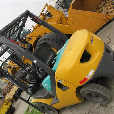 Шанхайский Ярд использовал Komatsu 3 тонны дизель FD30 вилочный погрузчик с в машиностроительных мастерских