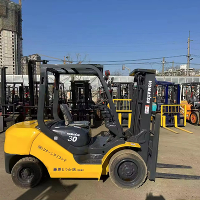ЯПАНИЯ Использованный Komatsu TCM Toyota FD30 2.5t 3t вилочный погрузчик для ваших тяжелых применений
