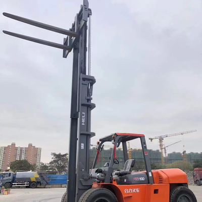 Магазины строительных материалов использовали вилочные погрузчики Helifd100 с общими размерами 2,6*1,2*2.8
