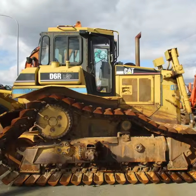Использованный бульдозер CAT D6R в хорошем рабочем состоянии Размер 2310*2110*2722 мм