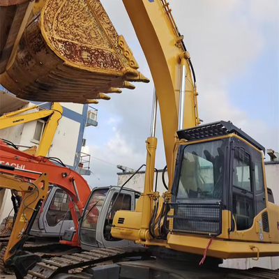 Использованный экскаватор Komatsu PC450-8 мощностью 257 кВт и весом 45125 кг в хорошем состоянии