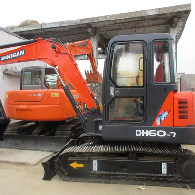 Покупайте подержанные экскаваторы Doosan DH60-7 Подержанные кроссовки и оригинальный гидравлический насос