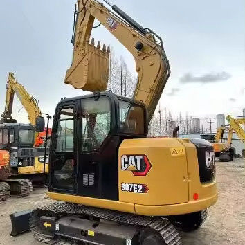 Подержанный Digger CAT 307E с оригинальным гидравлическим цилиндром и турбомотором C2.6 DI